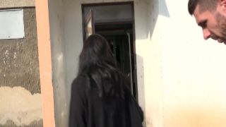 Petite Japanese lady Akina Hara blowjob classes
