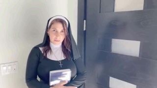 Slutty Indian bitch is riding difficult dick in reverse cowgirl setting