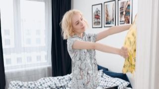 Memorable reasonable haired hootchie performs outstanding deep throat on POV camera